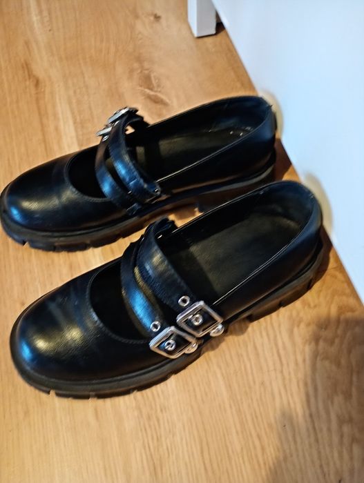 Sprzedam buty ze skóry naturalnej