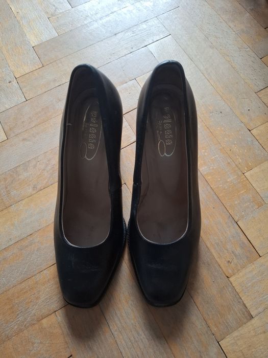 Buty czarne skórzane 37