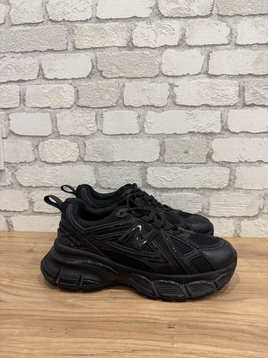 Жіночі кросівки Lonza