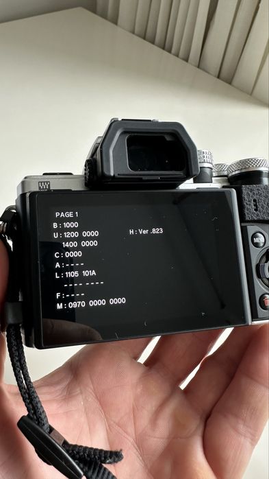 Câmara Olympus OM-D E-M10 Mark II