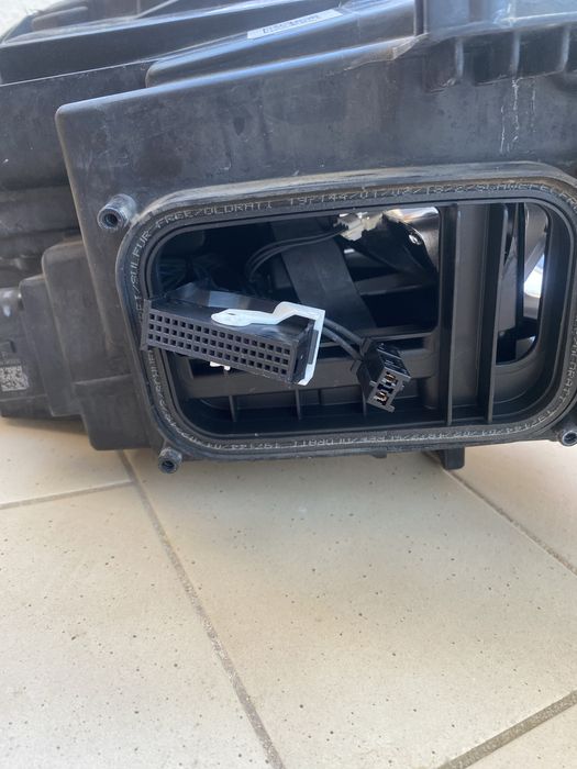 Farol Esquerdo Mercedes-Benz Class A W177