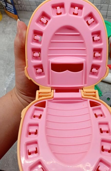 Zestaw Play-Doh dentysta (niekompletny)