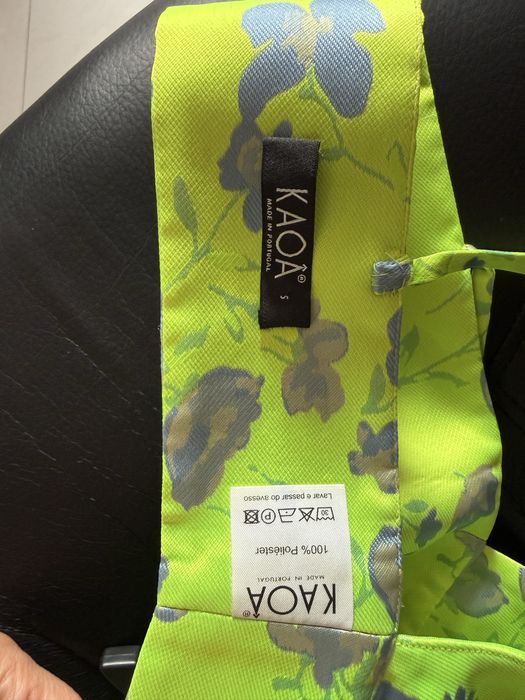 Crop top e calções verde fluorescente