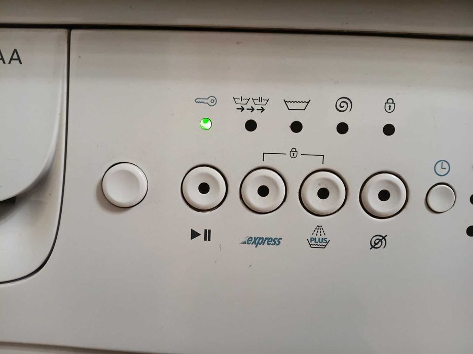 Пральна машина Beko WMD 25060R 5 кг, хороша, робоча
