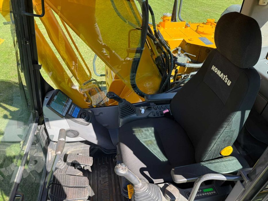 Escavadora Komatsu PC 160 LC-8