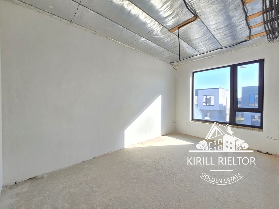 Продается современный дуплекс рядом с озером в городке "Золотые Ключи"