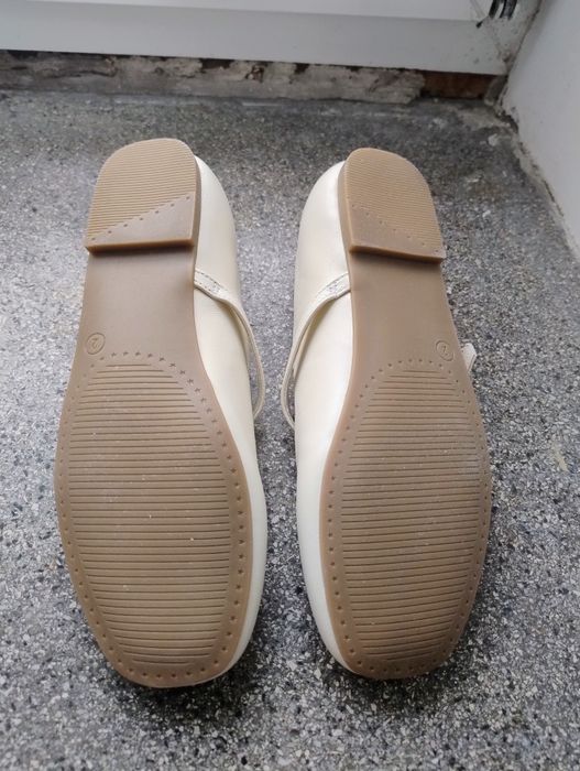 Next, baleriny z zapięciem, rozmiar 34,5. Buty komunijne.