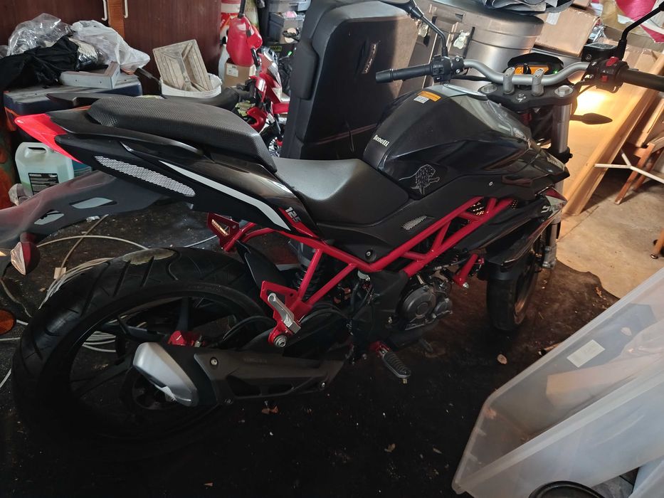 Mota Benelli bn125