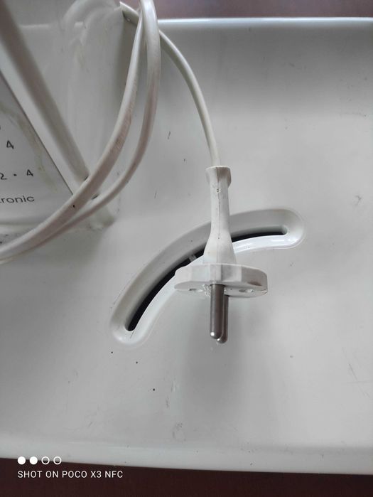 Stojak z kablem Bosch ProfiMixx46 model MUM 4655/03