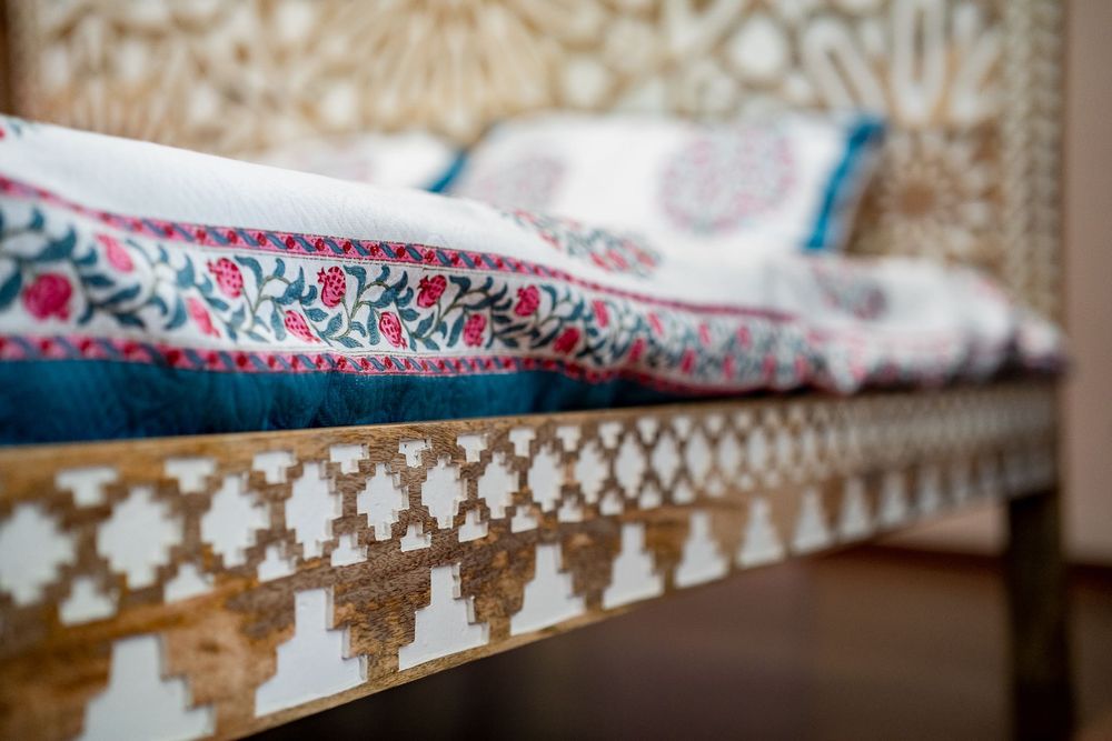 łóżko rama drewno mango rzeźbione bielone boho rustykalne 180x200