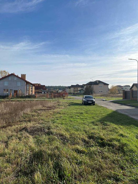 Продам ділянку 20 сот в котеджному містечку HOME RESORT