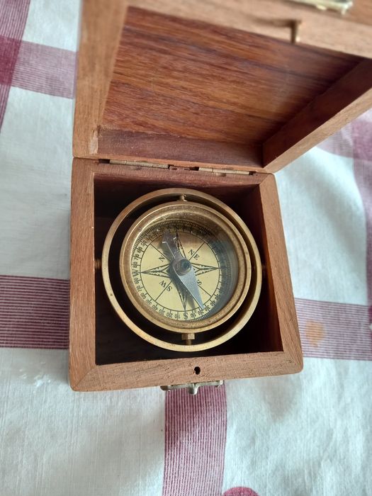 Bússola Antiga com giroscopio. VENDIDO