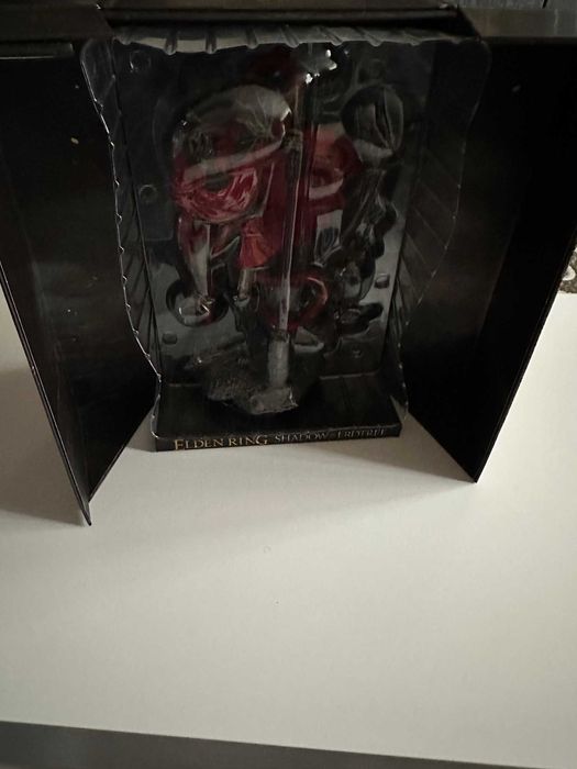 Фігурка ELden Ring Shadow Of The Eerdtree Collector's (Не повне)