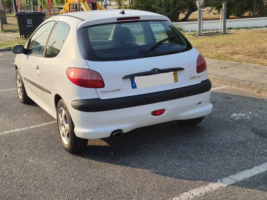 Peugeot 206 HDi 90cv - 2 lugares branco com 332.000 Km