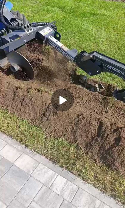Koparka Poznań i okolice - wykopy liniowe, drenaże, równanie terenu, przygotownie pod trawnik, Mini koparka,