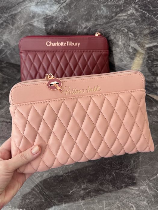 Косметичка Charlotte Tilbury