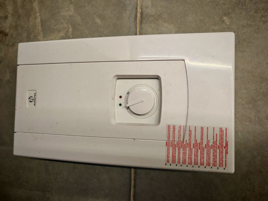 Kospel. Elektryczny przepływowy podgrzewacz wody  [USZKODZONY]