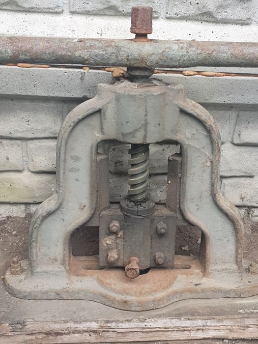 Prasa śrubowa balansowa