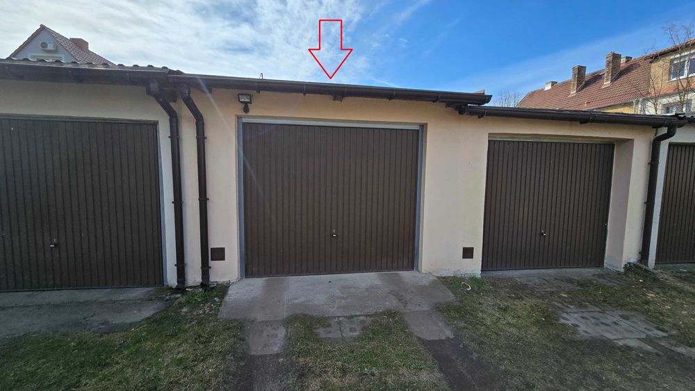 Duży garaż przy Osiedlu Świerkowym w Słubicach, kilkaset metrów od UM