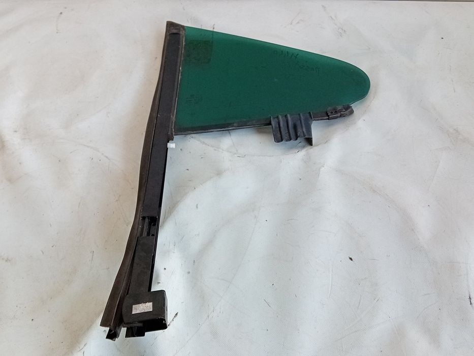 Vidro triangular da porta trás direito VOLKSWAGEN Passat CC (357)