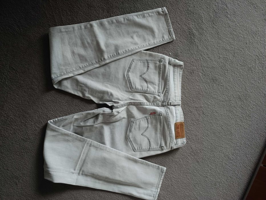 Spodnie szary jeans Levi`s 28