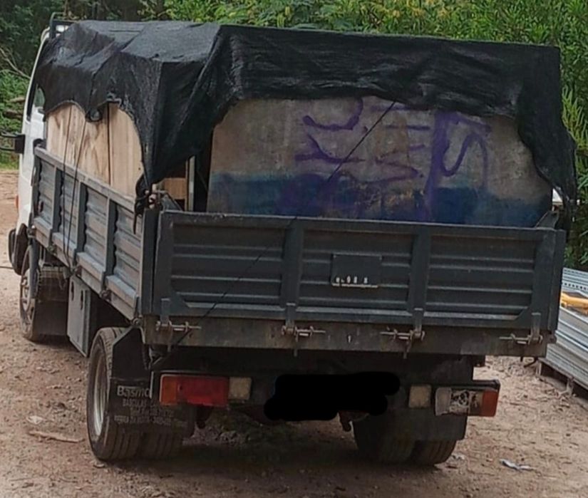 CARRINHAS DE CAIXA FECHADA p/todo o tipo de entulho e resíduos de obra