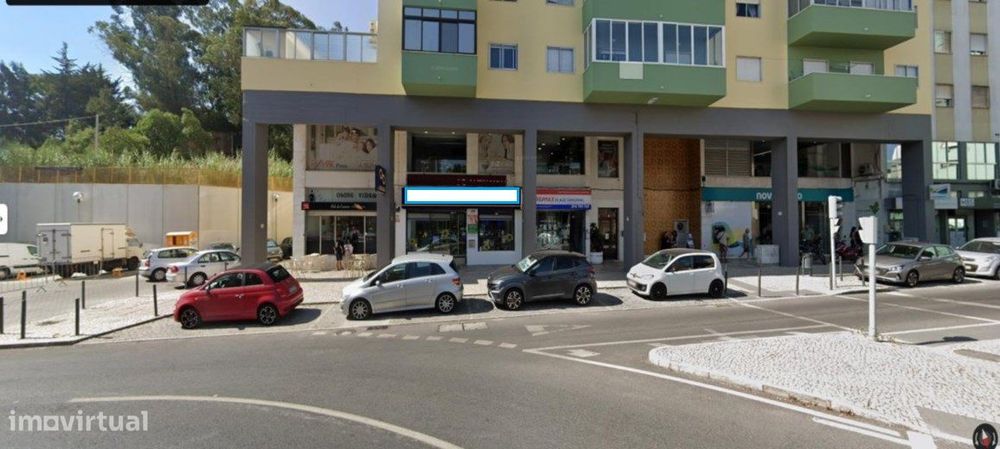 Loja Pontinha. Excelente Localização e Visibilidade