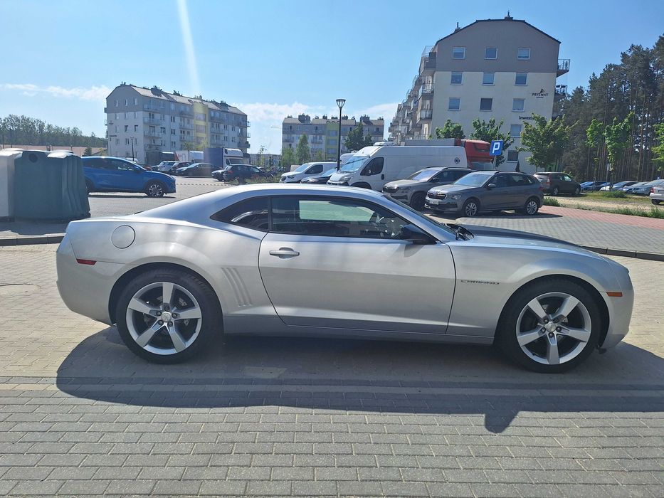 Śliczny Chevrolet Camaro