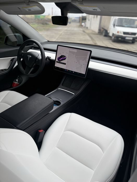 Tesla Model Y Dual Motor