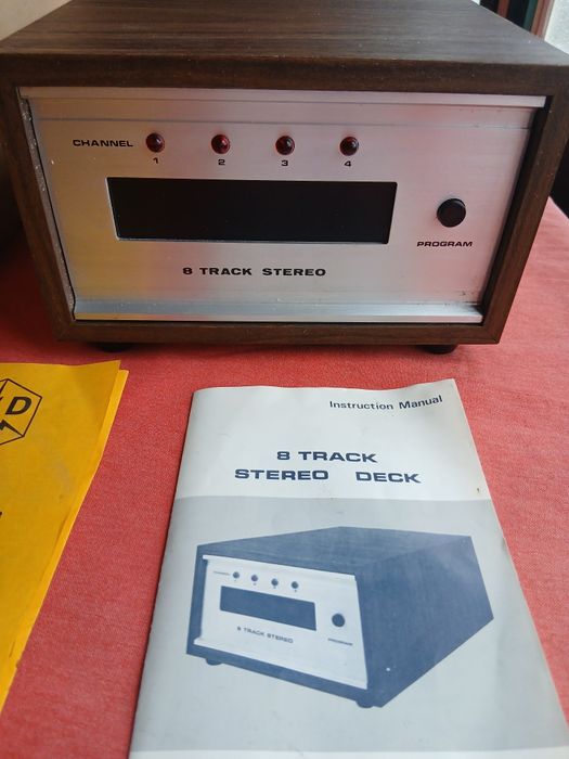 8 Track Stereo  Deck  Model KT 1800