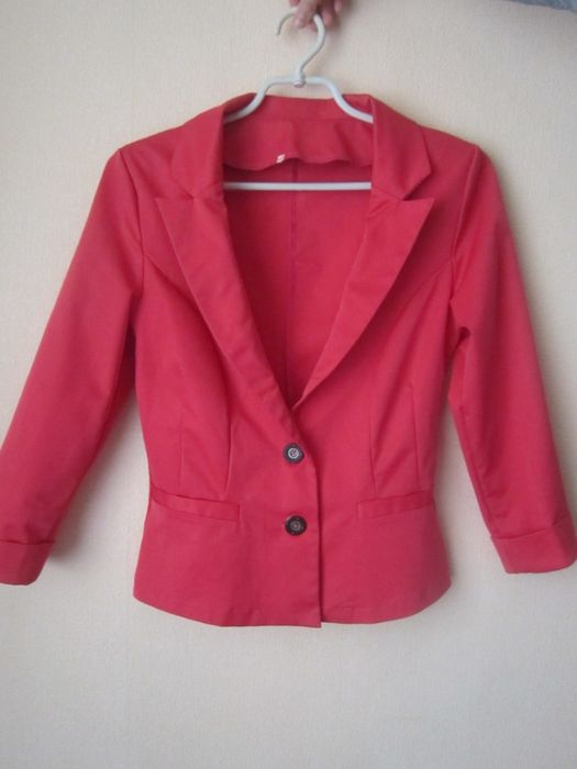 Пиджак 42р. малиновый