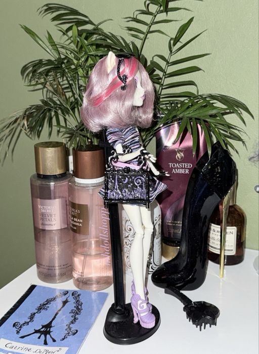 Catrine DeMew Scaris Monster High