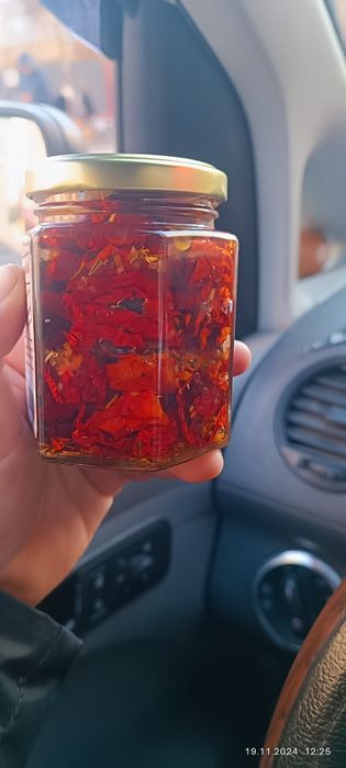 В'ялені томати зі спеціями