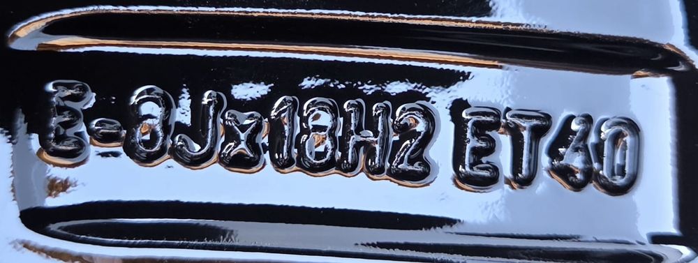 Felgi Oryginał Audi A3 A4 A5 A6 Q3 Q5 8Jx18 ET40 5x112 8W0