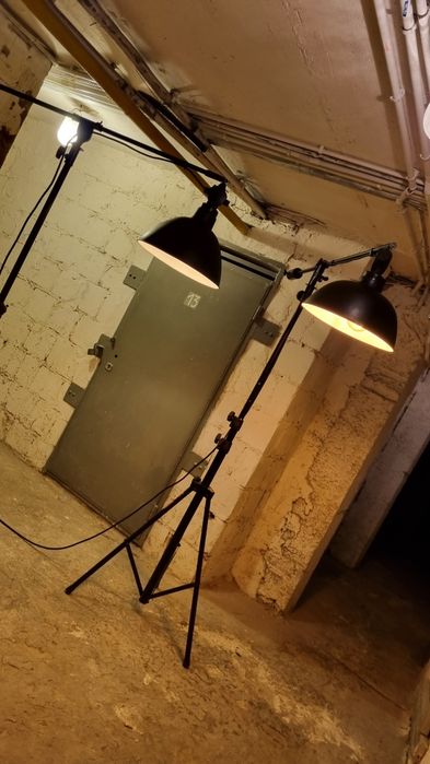 Oświetlenie 2 x lampa loft retro + statyw - klub, studio, bar, biuro