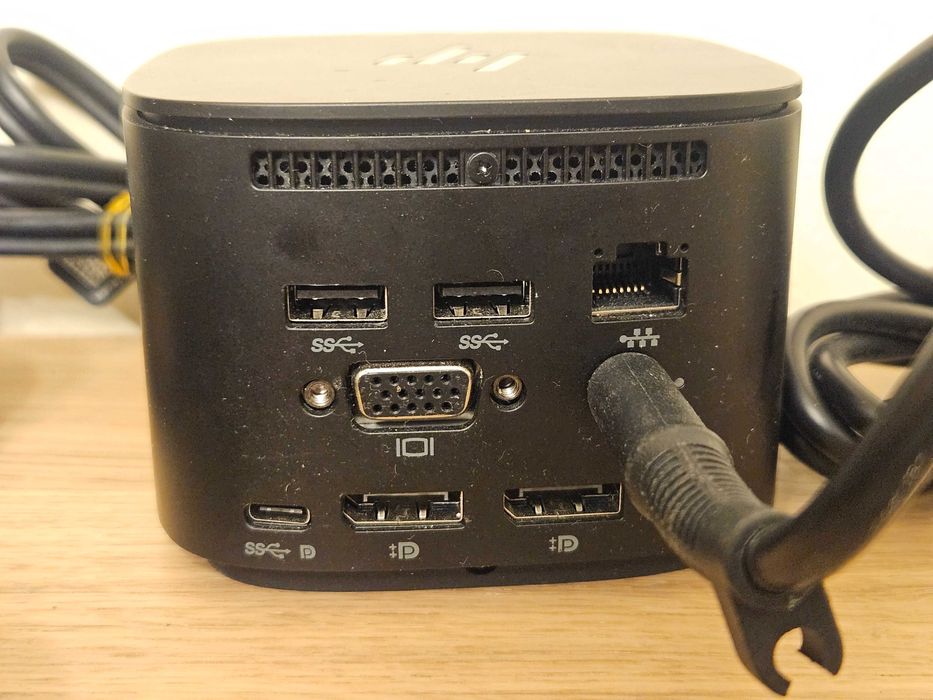 laptop HP EliteBook 830 G5 wraz ze STACJĄ DOKUJĄCĄ 230W. i5-8gen,512+8