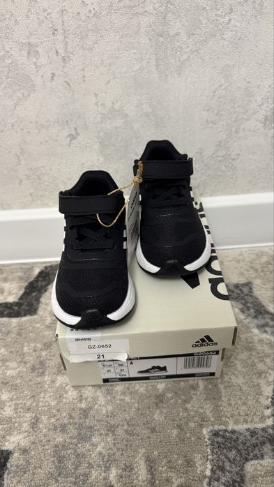 Продам дитячі кросівки Adidas оригінал !