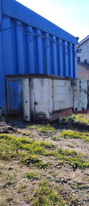 Напівпричіп, контейнеровоз
