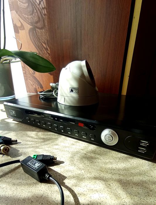 Zestaw monitoringu MW POWER rejestrator IP 4xCH.+kamera IR /5MPX.