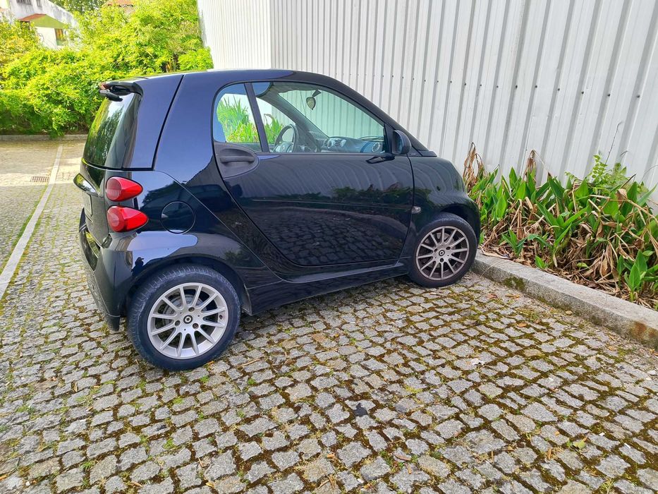 Smart ForTwo Coupé 1.0 mhd (71cv) – Automático | 74.620 km | 2011