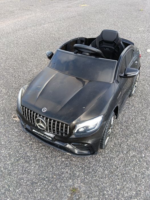 Carro elétrico criança