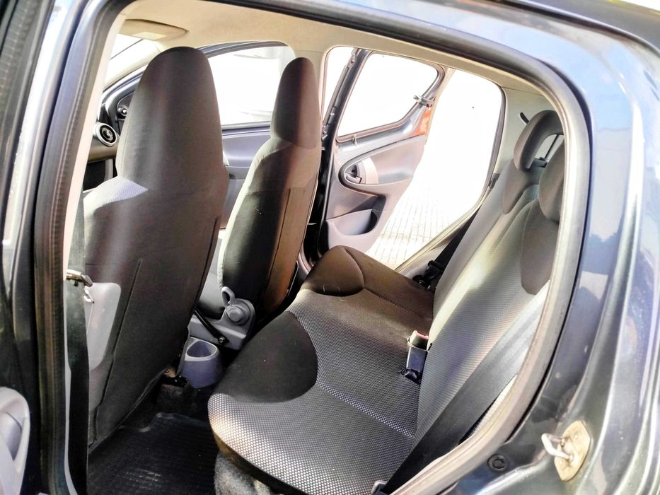 Toyota Aygo 1.0 Plus Ac excelente
