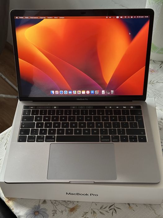 Macbook pro 13 ICore I7 16GB  512 GB
