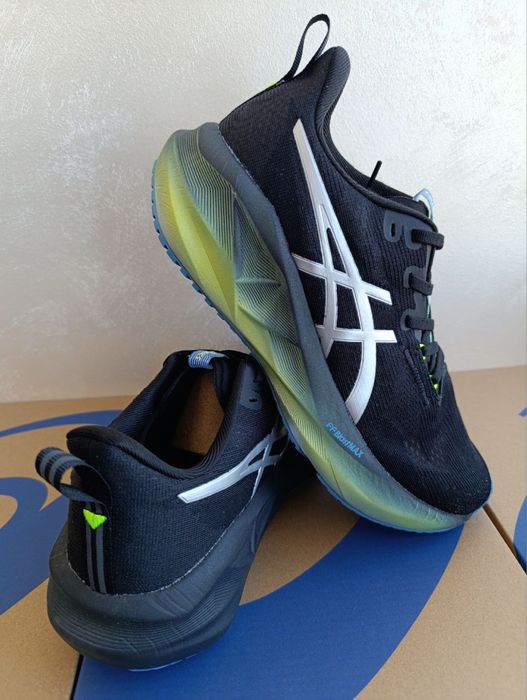 Кросівки Asics Novablast 5! Розмір 42/43/44/45! Оригінал!