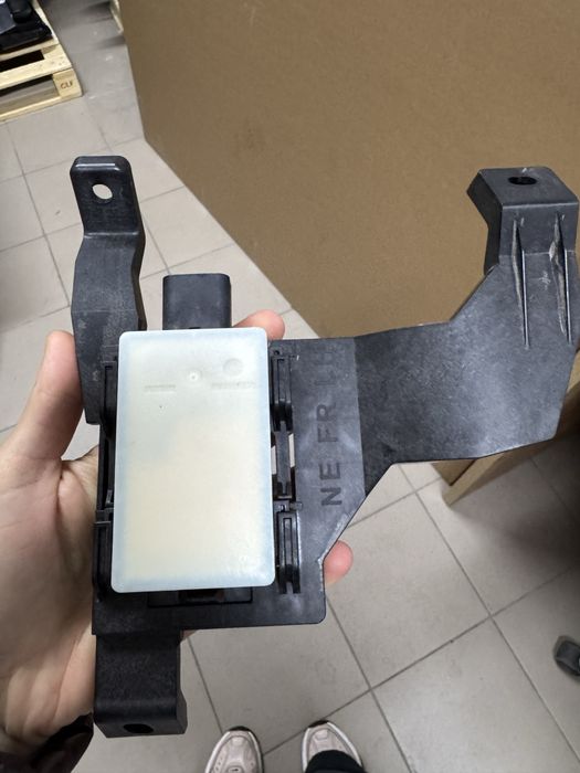 Радар/датчик сліпих зон передній лівий Hyundai Ioniq 5