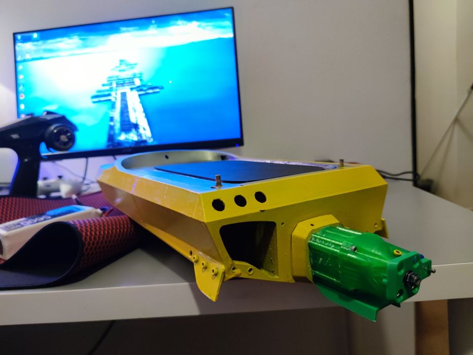 Barco RC jet boat 6s