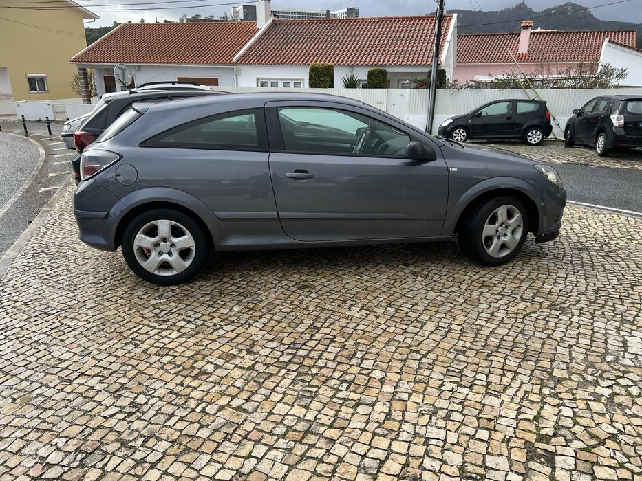 Opel astra gtc em muito bom estado