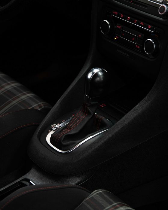 VW Golf GTi DSG 211cv