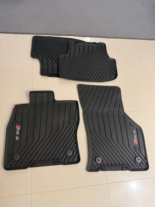 Dywaniki gumowe oryginalne AUDI RS3
