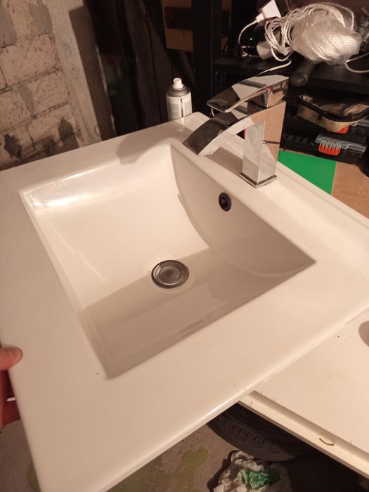 Umywalka z bateria używana szer 51 x47